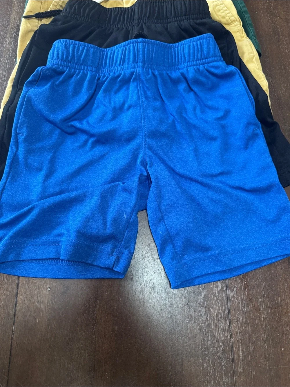 Old Navy Kids 6-Pack Active Shorts in Green, Yellow, Black, Blue, Light Green